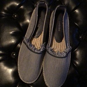 Lands End Espadrilles NEW never worn